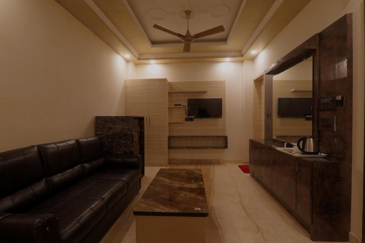 Hotel Shri Tirupati Residency à Lucknow Extérieur photo