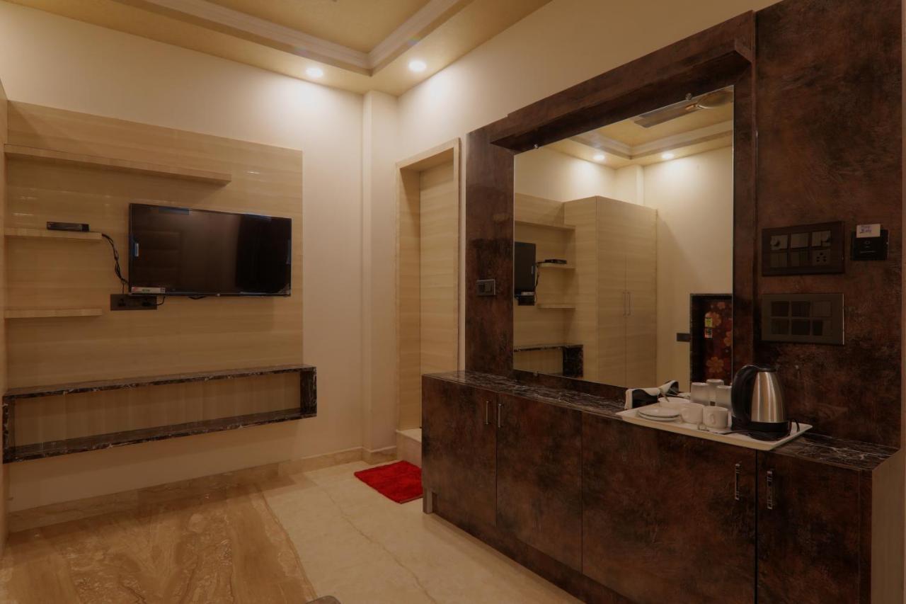 Hotel Shri Tirupati Residency à Lucknow Extérieur photo
