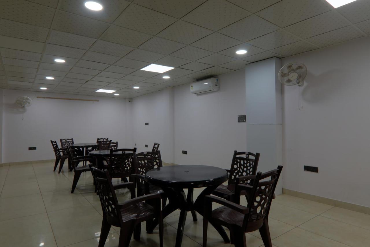 Hotel Shri Tirupati Residency à Lucknow Extérieur photo