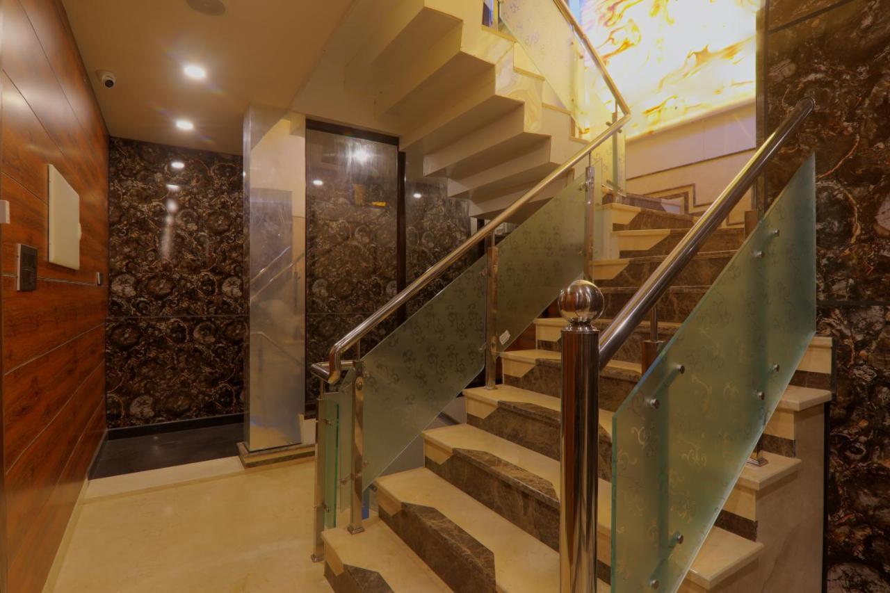 Hotel Shri Tirupati Residency à Lucknow Extérieur photo