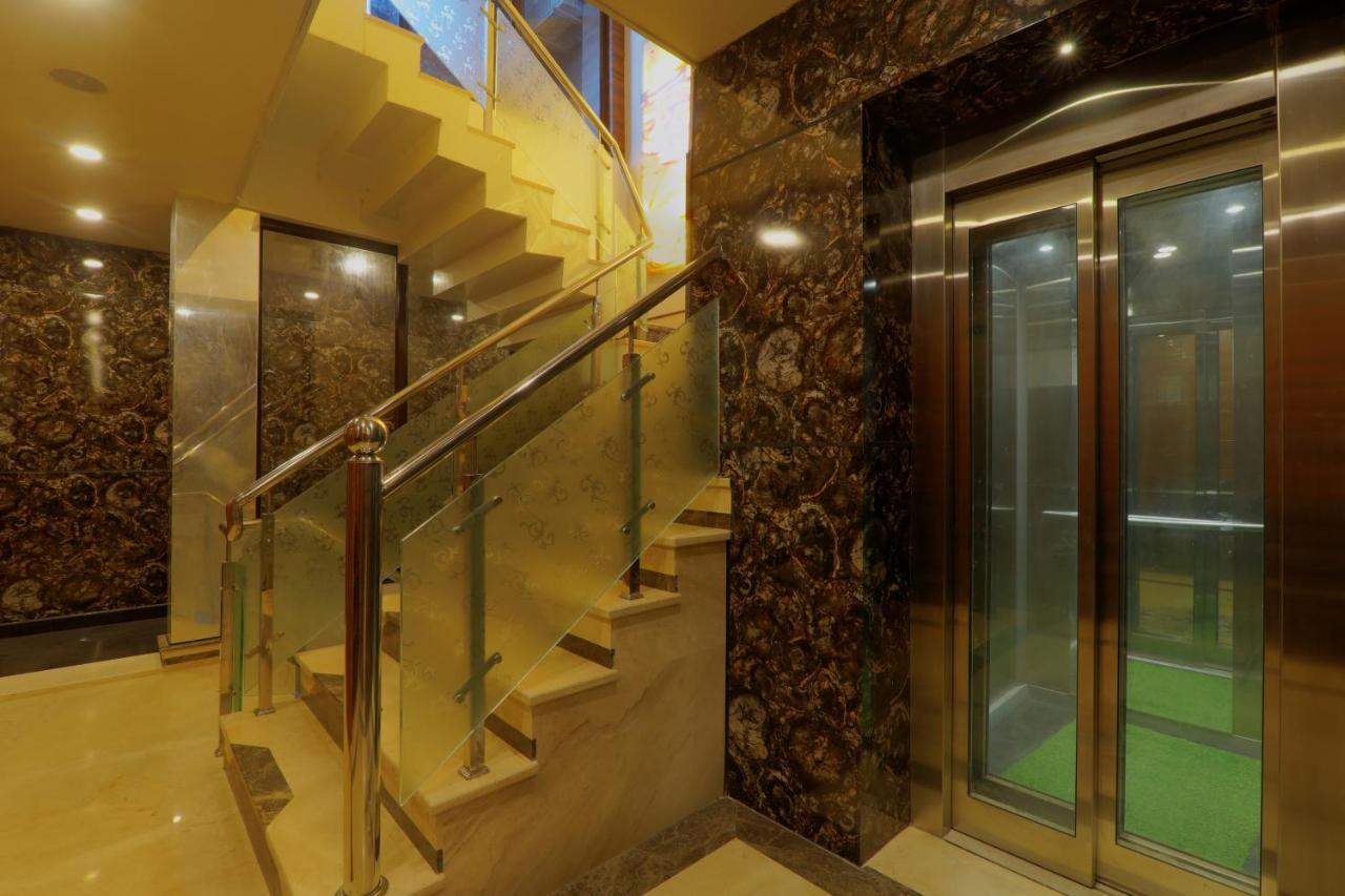 Hotel Shri Tirupati Residency à Lucknow Extérieur photo